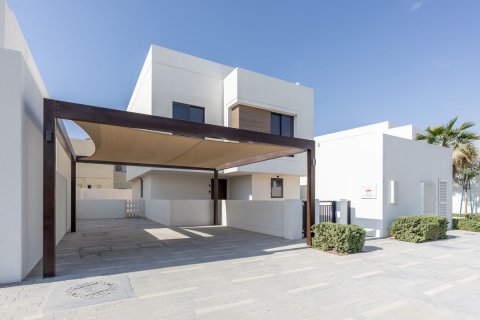 Commercial property on the Yas Island, Abu Dhabi, UAE 5 bedrooms, 289 sq.m. № 594575 - photo 19