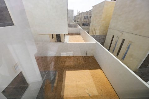 Commercial property on the Yas Island, Abu Dhabi, UAE 5 bedrooms, 289 sq.m. № 594575 - photo 22
