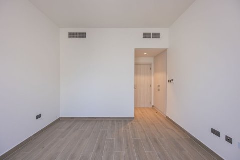 Commercial property on the Yas Island, Abu Dhabi, UAE 3 bedrooms, 189 sq.m. № 594573 - photo 11