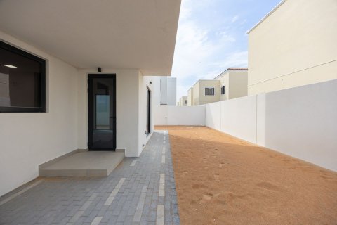 Commercial property on the Yas Island, Abu Dhabi, UAE 3 bedrooms, 189 sq.m. № 594573 - photo 16