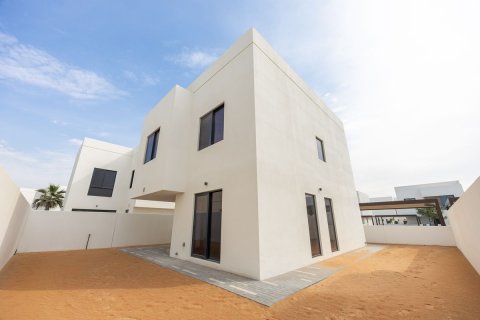 Commercial property on the Yas Island, Abu Dhabi, UAE 3 bedrooms, 189 sq.m. № 594573 - photo 19