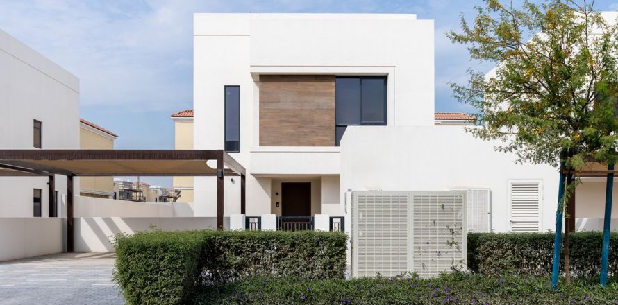 Commercial property on the Yas Island, Abu Dhabi, UAE 3 bedrooms, 189 sq.m. № 594573