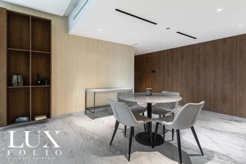 Apartment in Downtown Dubai (Downtown Burj Dubai), Dubai, UAE 1 bedroom, 101 sq.m. № 627509 - photo 16