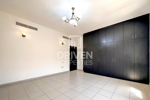 Villa in The Villa, Dubai, UAE 5 bedrooms, 948.63 sq.m. № 765041 - photo 11