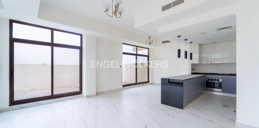 Вилла Wadi Al Safa 3, Дубай, БАӘ-да 4 жатын бөлмелер, 389 м² № 696101