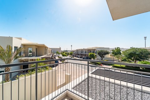 Dubai, BAE’de satılık sıra ev 4 yatak odası, 205 m&sup2; No 696152 - fotoğraf 18