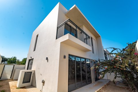 Dubai, BAE’de satılık sıra ev 4 yatak odası, 205 m&sup2; No 696152 - fotoğraf 24