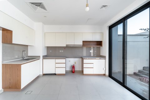 Dubai, BAE’de satılık sıra ev 4 yatak odası, 205 m&sup2; No 696152 - fotoğraf 5