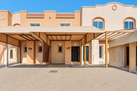 خانه شهری در Al Reef، Abu Dhabi ، امارات متحده عربی 2 خوابه ، 117.24 متر مربع.  شماره 748368