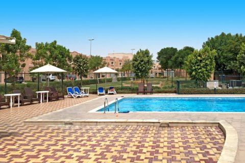 Townhouse in Al Reef, Abu Dhabi, UAE 2 bedrooms, 117.24 sq.m. № 748368 - photo 5