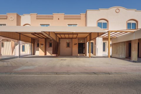 Řadový dům v Al Reef, Abu Dhabi, SAE 2 ložnice, 117.24 m² Č.: 748368