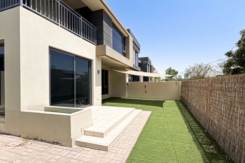 Casa urbana para arrendamento em Dubai Hills Estate, Dubai, EAU 5 quartos, 285.35 m2 № 750547 - foto 19