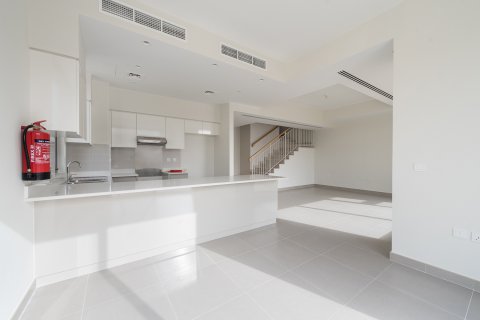 Casa urbana para arrendamento em Dubai Hills Estate, Dubai, EAU 5 quartos, 285.35 m2 № 750547 - foto 7