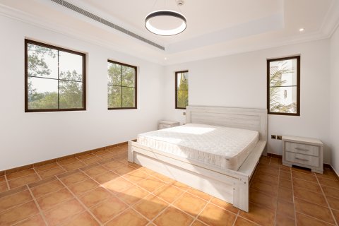 Üürile anda villa asukohaga Jumeirah Golf Estates, Dubai, AÜE: 5 magamistoaga, 568.12 m² Nr 750548 - pilt 13