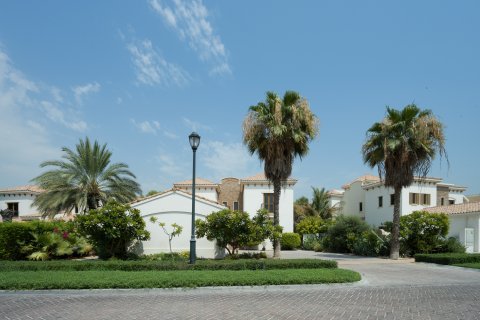 Üürile anda villa asukohaga Jumeirah Golf Estates, Dubai, AÜE: 5 magamistoaga, 568.12 m² Nr 750548 - pilt 27