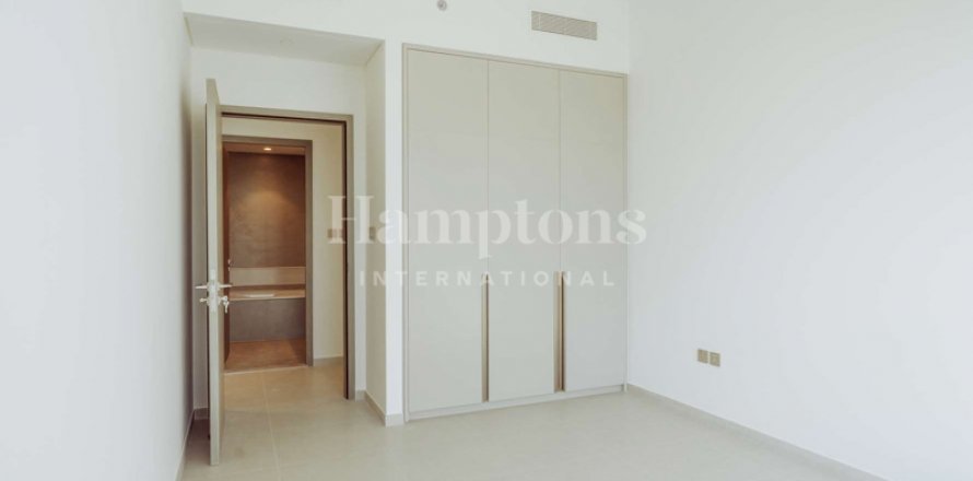 Apartment in Palm Jumeirah, Dubai, UAE 2 bedrooms, 113.063 sq.m. № 583660