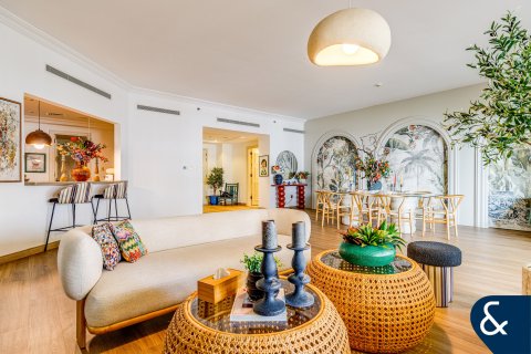 Apartamento en venta en Palm Jumeirah, Dubai, EAU 3 dormitorios, 309 m2 № 667621 - foto 1