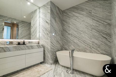 Apartament në Palm Jumeirah, Dubai, Emiratet e Bashkuara Arabe 3 dhoma gjumi, 319 m2. № 667620 - Foto 16