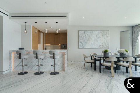 Apartament në Palm Jumeirah, Dubai, Emiratet e Bashkuara Arabe 3 dhoma gjumi, 319 m2. № 667620 - Foto 14