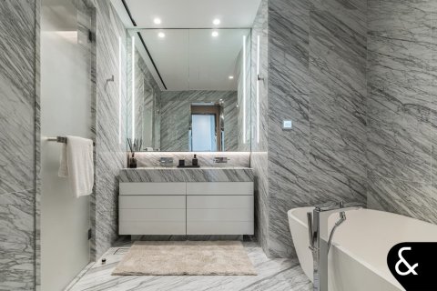 Apartament në Palm Jumeirah, Dubai, Emiratet e Bashkuara Arabe 3 dhoma gjumi, 319 m2. № 667620 - Foto 15