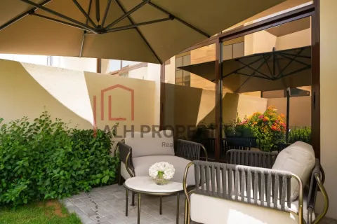 Зняти в оренду таунхаус в Мохаммед Бин Рашид Сити, Дубай, ОАЕ 4 спальні, 260м2, № 691140 - фото 22