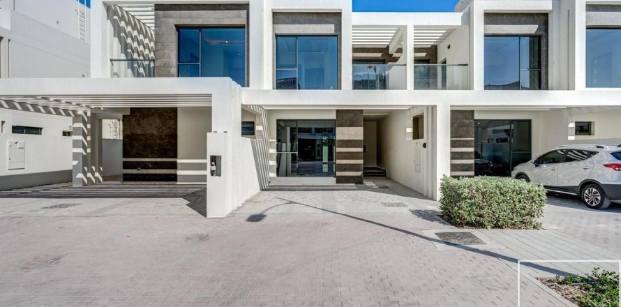 خانه شهری در DAMAC Hills (Akoya by DAMAC)، Dubai ، امارات متحده عربی 4 خوابه ، 180 متر مربع.  شماره 680975