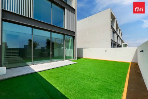 Villetta a schiera in affitto a Dubai, EAU 3 camere da letto, 275.5 mq. № 691310 - foto 13