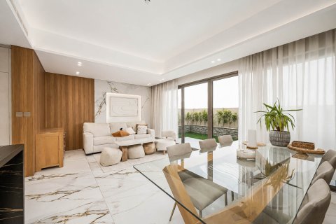 Radový dom v Jumeirah Golf Estates, Dubai, SAE 3 spálne, 203.84 m2 č. 748615 - Fotografia 5