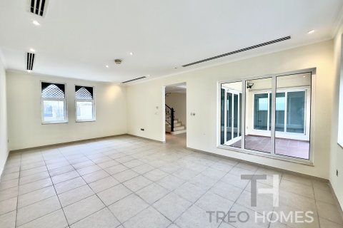 Vila v Jumeirah Park, Dubai, SAE 3 ložnice, 285 m² Č.: 595581 - fotografie 2