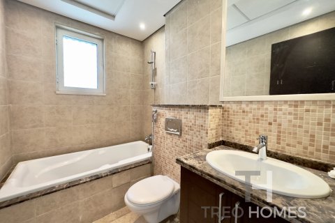 Vila v Jumeirah Park, Dubai, SAE 3 ložnice, 285 m² Č.: 595581 - fotografie 14