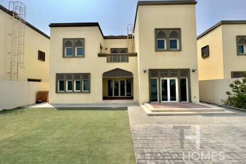 Vila v Jumeirah Park, Dubai, SAE 3 ložnice, 285 m² Č.: 595581 - fotografie 1