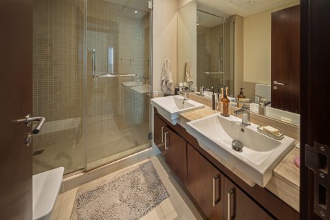 Apartament de închiriat în The Views, Dubai, EAU 3 dormitoare, 144 mp.  №682476 - poză 19