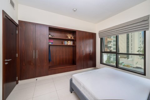Apartament de închiriat în The Views, Dubai, EAU 3 dormitoare, 144 mp.  №682476 - poză 22