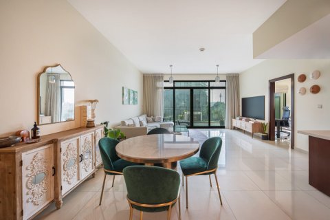 Apartament de închiriat în The Views, Dubai, EAU 3 dormitoare, 144 mp.  №682476 - poză 8