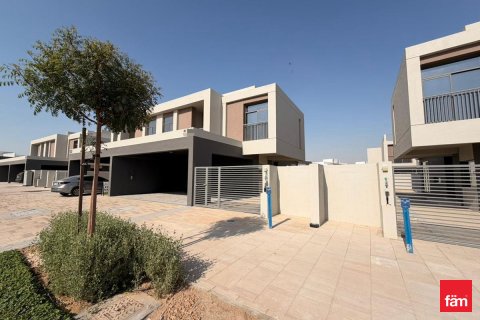 Villa itt: Dubai, EAE, 4 hálószoba, 327.8 m², azonosító: 645686 - fénykép 1