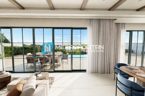 Al Hudayriat Island、Abu Dhabi、UAE にあるヴィラ販売中 5ベッドルーム、886.7 m2、No692766 - 写真 3