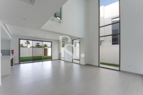 Villa on the Yas Island, Abu Dhabi, UAE 4 bedrooms, 654 sq.m. № 717398 - photo 2