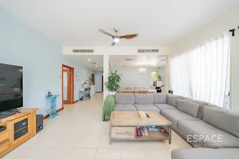 Villa à louer à Arabian Ranches, Dubai, EAU 5 chambres, 493 m2 № 650267 - photo 2