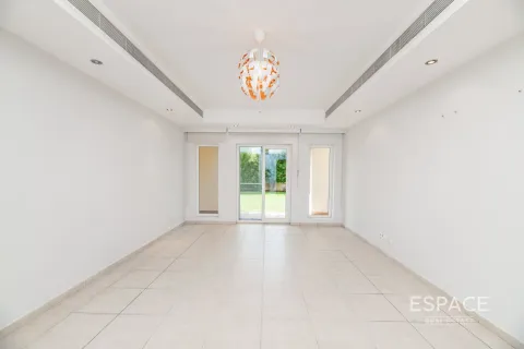 Vila di Arabian Ranches, Dubai, UEA 6 kamar tidur, 476 m2 nomor 650269 - foto 10