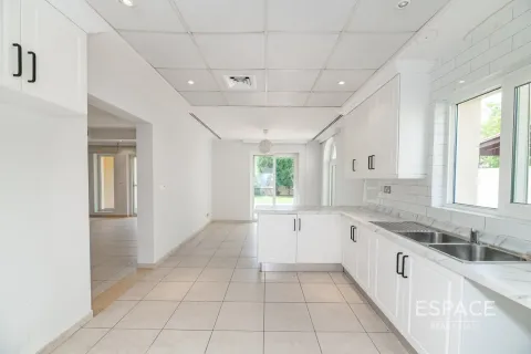 Vila di Arabian Ranches, Dubai, UEA 6 kamar tidur, 476 m2 nomor 650269 - foto 6