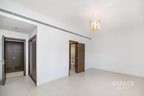 Vila di Arabian Ranches, Dubai, UEA 6 kamar tidur, 476 m2 nomor 650269 - foto 16