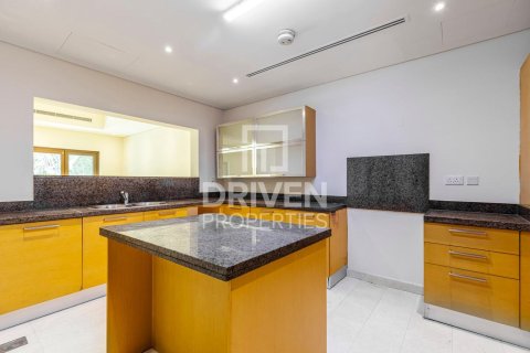 Vila v Al Furjan, Dubai, SAE 3 spálne, 223.99 m2 č. 757081 - Fotografia 12