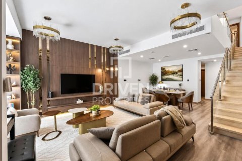 Adosado en alquiler en Jumeirah Village Circle, Dubai, EAU 3 dormitorios, 146.42 m2 № 757079 - foto 1