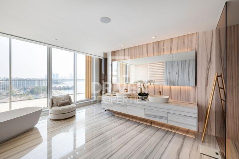 Huoneisto Palm Jumeirah, Dubai, Arabiemiraatit 4 makuuhuonetta, 1196 m2 № 682599 - kuva 24