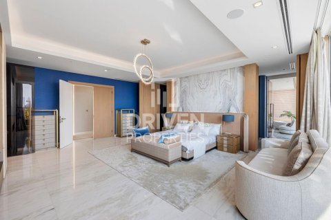 Huoneisto Palm Jumeirah, Dubai, Arabiemiraatit 4 makuuhuonetta, 1196 m2 № 682599 - kuva 17