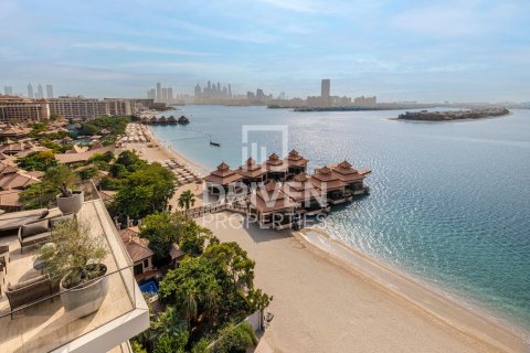 Huoneisto Palm Jumeirah, Dubai, Arabiemiraatit 4 makuuhuonetta, 1196 m2 № 682599 - kuva 26