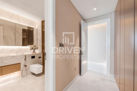 Huoneisto Palm Jumeirah, Dubai, Arabiemiraatit 4 makuuhuonetta, 1196 m2 № 682599 - kuva 23