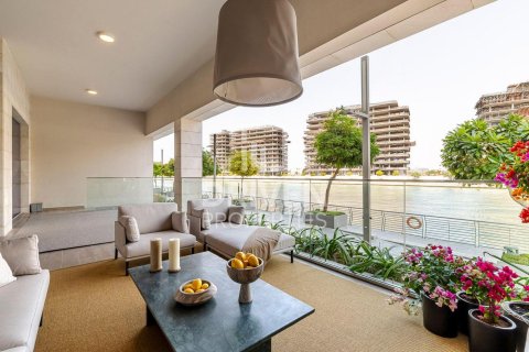 Apartman u Al Wasl, Dubai, UAE 3 spavaćih soba, 367 m2 Br. 682604 - fotografija 21