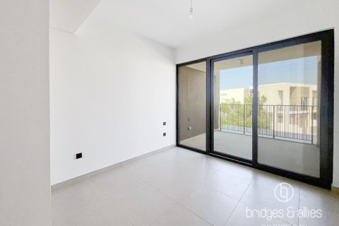 Villa para arrendamento em Tilal Al Ghaf, Dubai, EAU 4 quartos, 235 m2 № 688492 - foto 12