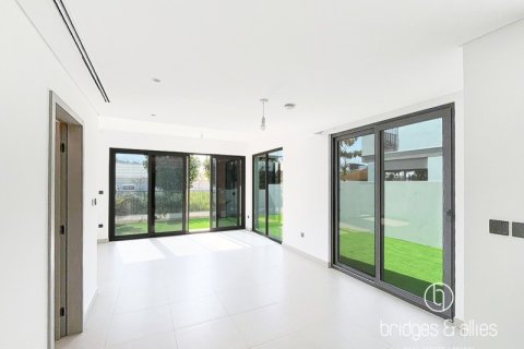 Villa para arrendamento em Tilal Al Ghaf, Dubai, EAU 4 quartos, 235 m2 № 688492 - foto 6